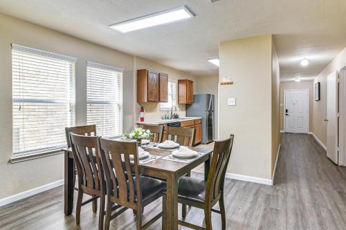 4 Mi to Airport Home in Houston with Yard! in Houston, USA