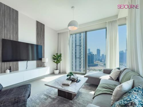 Wonderful 2BR Modernly Forte Tower Downtown, Dubai (foto 9)