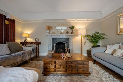 1 The Grange 1 The Grange