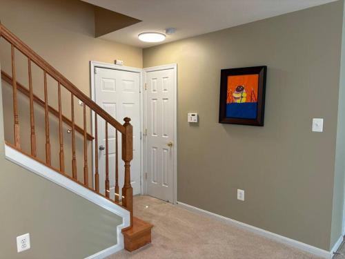 Sunny townhouse 3 bedroom walk to shops detail
