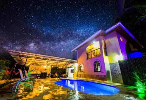 Jungle & Beach Retreat Villa Tranquilo