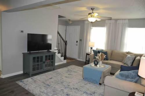 Modern Comfort in Convenient Location in Newport News, USA