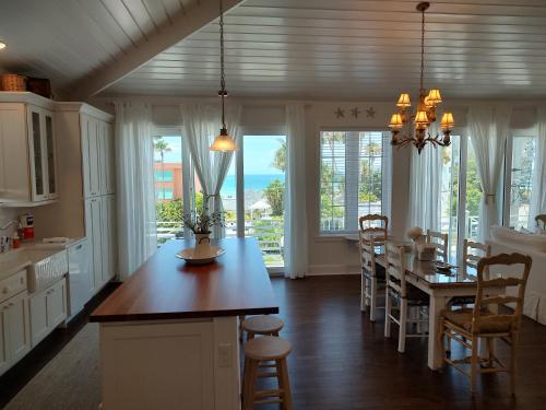 Bungalow Beach Resort - 주방