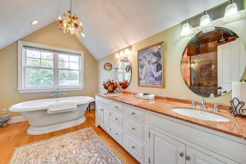 Groton Home Less Than 1 Mi to Beach on Long Island Sound! in 格羅頓