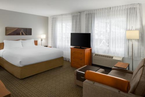 TownePlace Suites by Marriott Seattle Southcenter - image 6