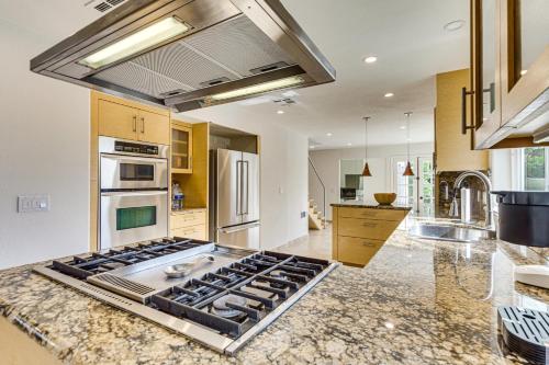 Private Pool and Hot Tub Cathedral City Getaway! Private Pool and Hot Tub Cathedral City Getaway!