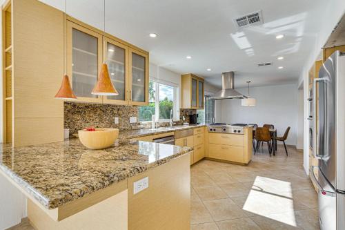 Private Pool and Hot Tub Cathedral City Getaway! Private Pool and Hot Tub Cathedral City Getaway!