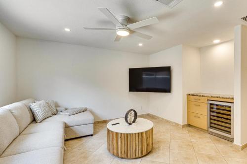 Private Pool and Hot Tub Cathedral City Getaway! Private Pool and Hot Tub Cathedral City Getaway!