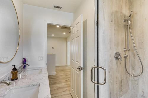 Private Pool and Hot Tub Cathedral City Getaway! Private Pool and Hot Tub Cathedral City Getaway!