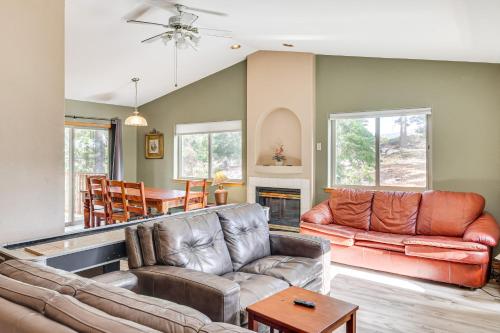 7 Mi to Beach Home with Hot Tub in South Lake Tahoe