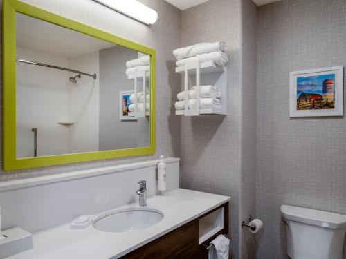Hampton Inn & Suites Boise-Meridian - image 7