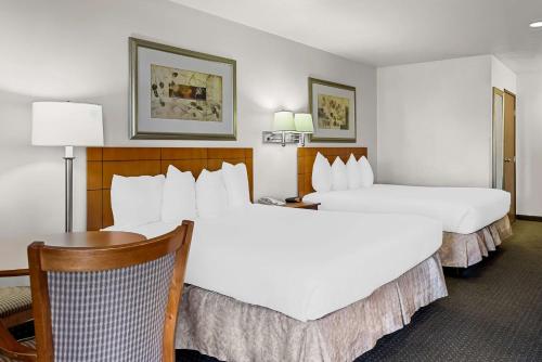 Queen Room with Two Queen Beds - Non-Smoking