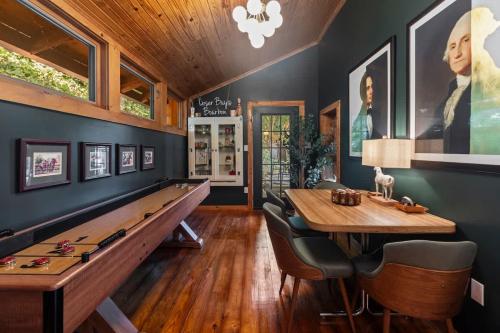 Derby Day Digs Frankfort in Frankfort, USA