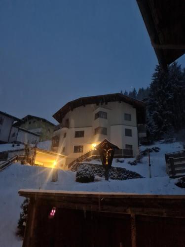  12 person holiday home in Hojslev-By Traum, Ferienwohnung in Bøstrup