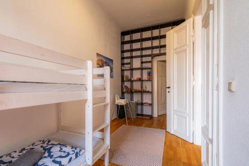 traumhafte Jugendstilwohnung in zentraler Lage am Zoo, Lipsko (fotografie 9)