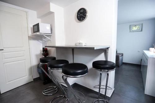 T2 cosy entre calme et proximité (T2 cosy entre calme et proximite) in لينجولشيم