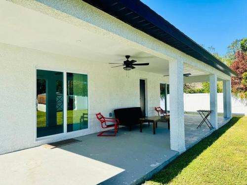 Brand New Modern Urban Oasis in Bradenton, USA