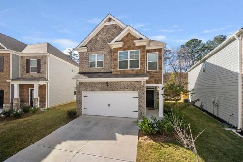 Spacious 4BR 3BA Near Airport in Union City, USA