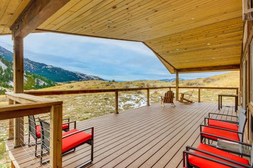 Less Than 1 Mi to Chico Hot Springs Mtn-View Hideaway! in Pray, Vereinigte Staaten von Amerika