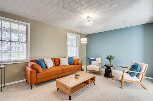 Spacious Home 2 Mi to Inniswood Metro Gardens! in Westerville, USA