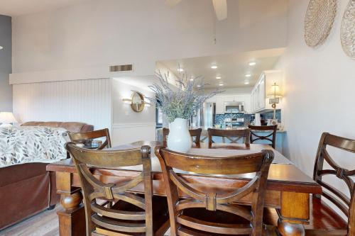 Great Cove Lodge in Point Venture, USA