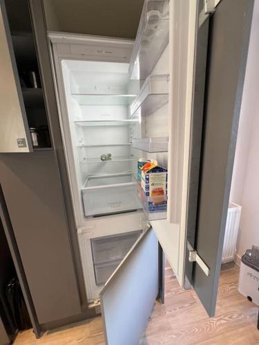 Large Ensuite Room in Manchester with Free Parking, Manchester (foto 3)