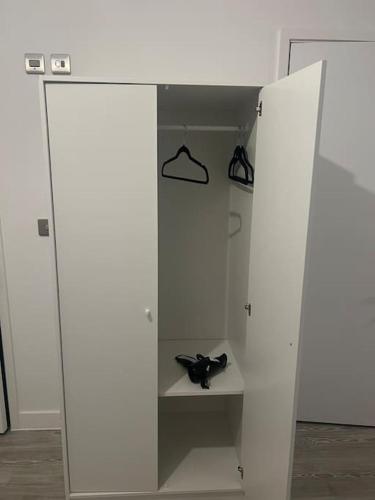Large Ensuite Room in Manchester with Free Parking, Manchester (foto 8)