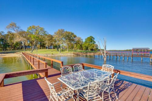 Waterfront Home at Lake Fork w/ Boardwalk in Gantera
