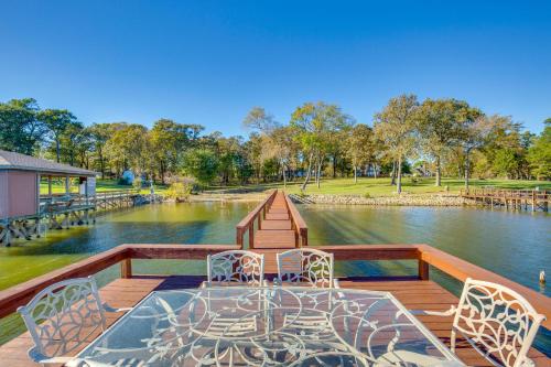 Waterfront Home at Lake Fork w/ Boardwalk in Gantera