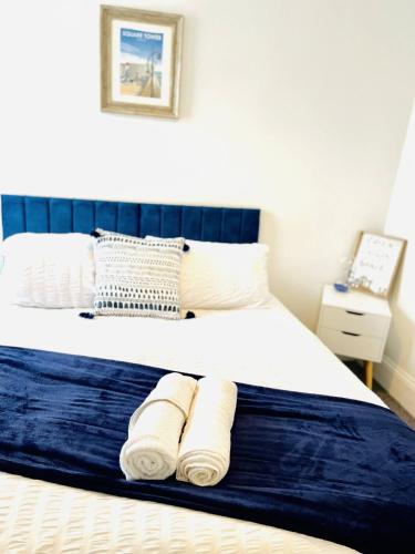 King Room image 6