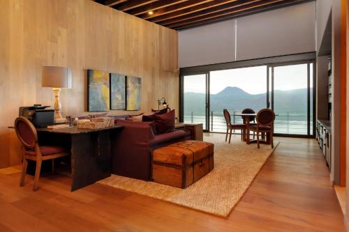 Las Abejas, Elegance and Spectacular Views in La Peña in Valle de Bravo, Mexico