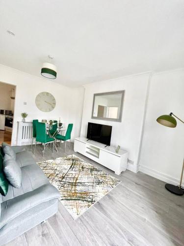 1 Bedroom Apartment close to beach