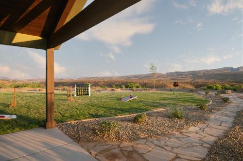 ทัศนียภาพ, Hidden Springs RV Resort in อิวินส์