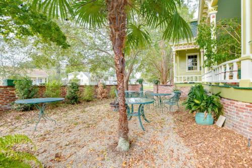 Ornate Victorian Home with Courtyard and Fire Pit! in وسط مدينة كولومبوس
