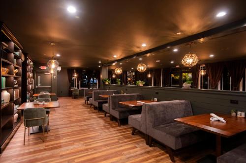 Restaurante, The Pathmaker Hotel in Bar Harbor (ME)