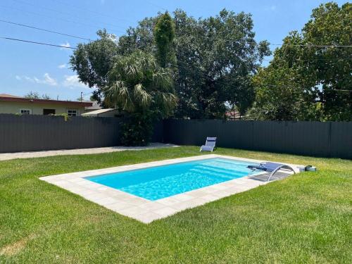 Boho Chic: 3BR Home with Pool in Hallandale Beach, USA