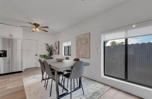 Boho Chic: 3BR Home with Pool in Hallandale Beach, USA