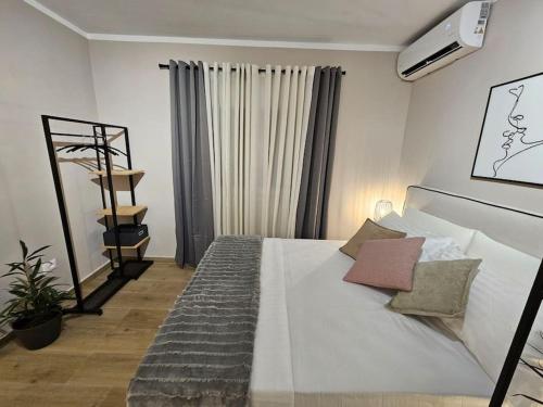 Gevin's Apartment 2, Tirana (photo 11)