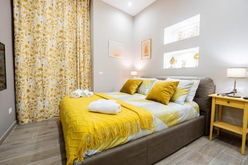 La casa di Bianca - modern suites near Plebiscito, Неаполь