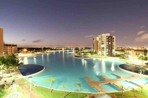 Increíble Laguna Artificial y 7 albercas in Cancún, Mexico