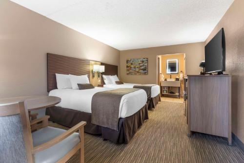 Best Western Plus Landing View Inn & Suites - image 13