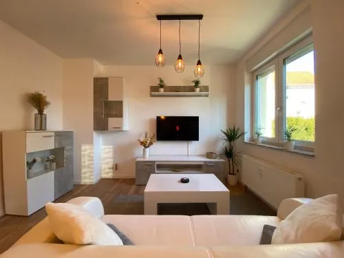 HOCHWERTIGE Ferienwohnung mit 7qm Balkon, Netflix, Kaffeeautomat, RainShower Bad in Zwickau, Deutschland
