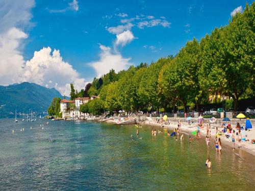 Apartment in Luino with Lake Maggiore Views, Luino (fotografie 3)