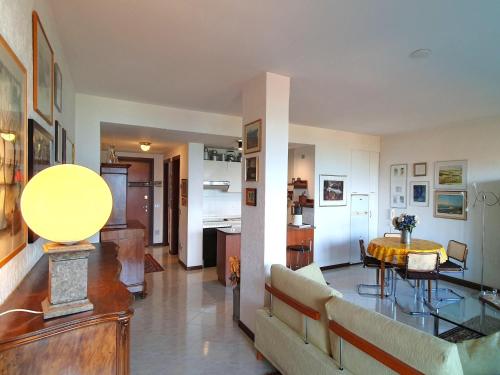 Apartment in Luino with Lake Maggiore Views, Luino (fotografie 4)