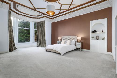 Extravagant 6 Bed Victorian Townhouse with Hot Tub gîte à louer Dennistoun