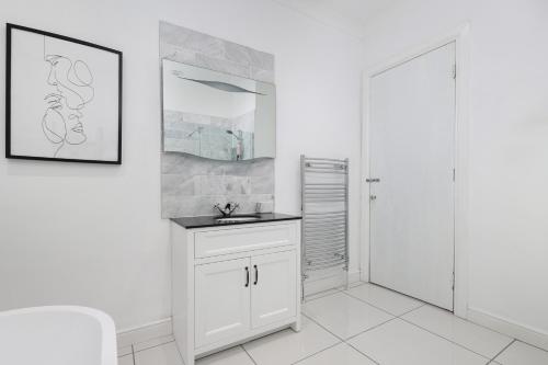 Extravagant 6 Bed Victorian Townhouse with Hot Tub, Glasgow (Foto 10)