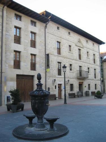  Arganzón Plaza, Pension in La Puebla de Arganzón bei Miranda de Ebro