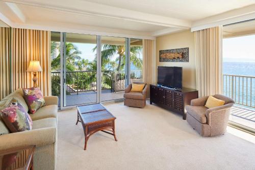 Aston at The Whaler on Kaanapali Beach Room Type - 1-Bedroom 2-Bath Oceanfront Premium