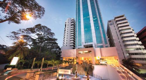 Pacific Regency Hotel Suites photo 1