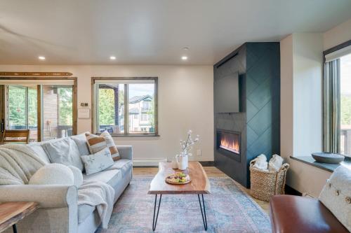 Snowflake by AvantStay Ski InOut Patio in Breckenridge, USA